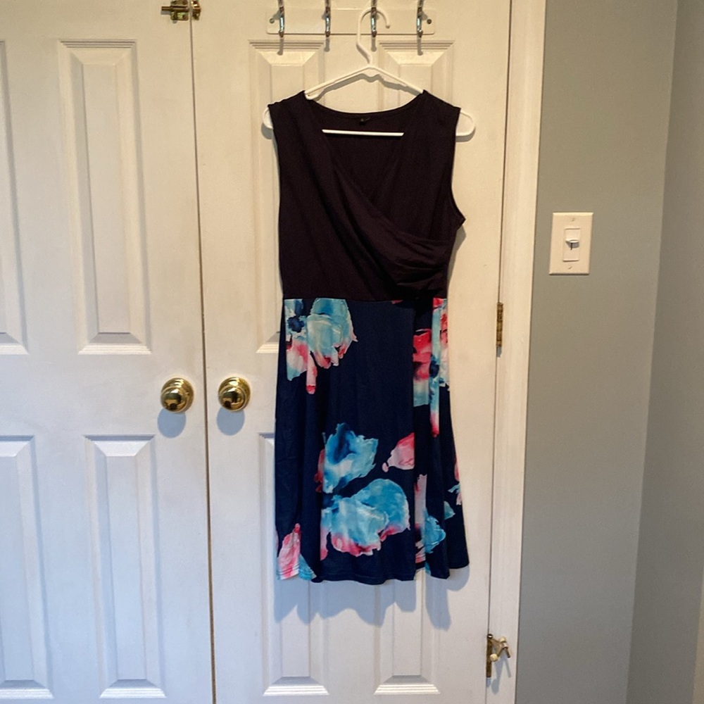 🌺 3/$10 Nursing Friendly Blue Floral Women's Dress